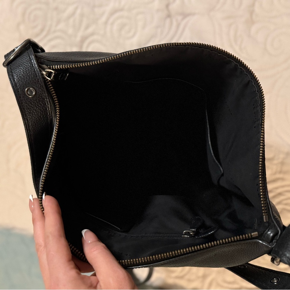 Coach Midnight Black Leather Shoulder Bag - Picture 7 of 8